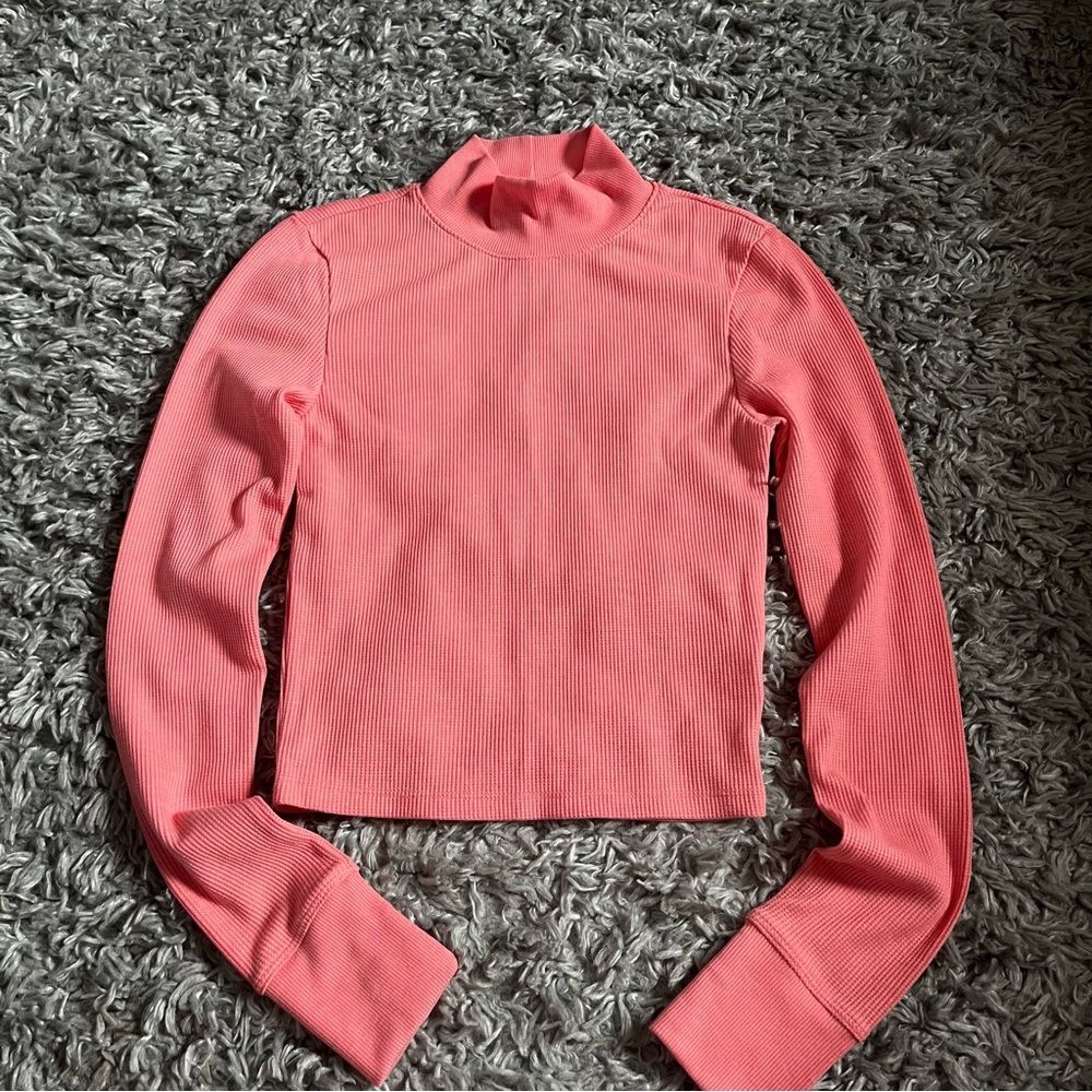 American eagle salmon colored waffle print turtle neck long sleeve size small